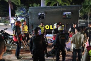 Sebanyak 19 unit sepeda motor yang tidak menggunakan knalpot brong diamankan pihak kepolisian di sejumlah wilayah di Banda Aceh, Sabtu malam, 19 April 2025. Foto: Dok Polresta Banda Aceh