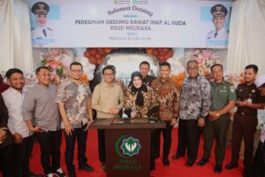 Wali Kota Banda Aceh Illiza Sa'aduddin Djamal meresmikan Gedung Rawat Inap Al-Huda dan Instalasi Bedah Sentral RSUD Meuraxa, Kamis (10/4/2025).
