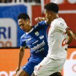 Beckham Putra Nugraha harus berjuang keras untuk merebut tempat di Timnas Indonesia. Foto: (PERSIB/Barly Isham)