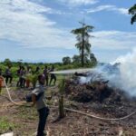 pemadaman karhutla di alue siron tadu raya nagan raya selasa 792021