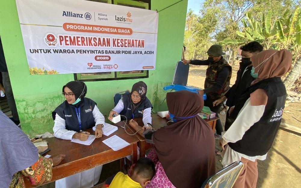 Alllianz dan Lazismu periksa kesehatan warga Pijay terdampak bencana
