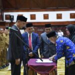 sekda lantik ratusan kepsek